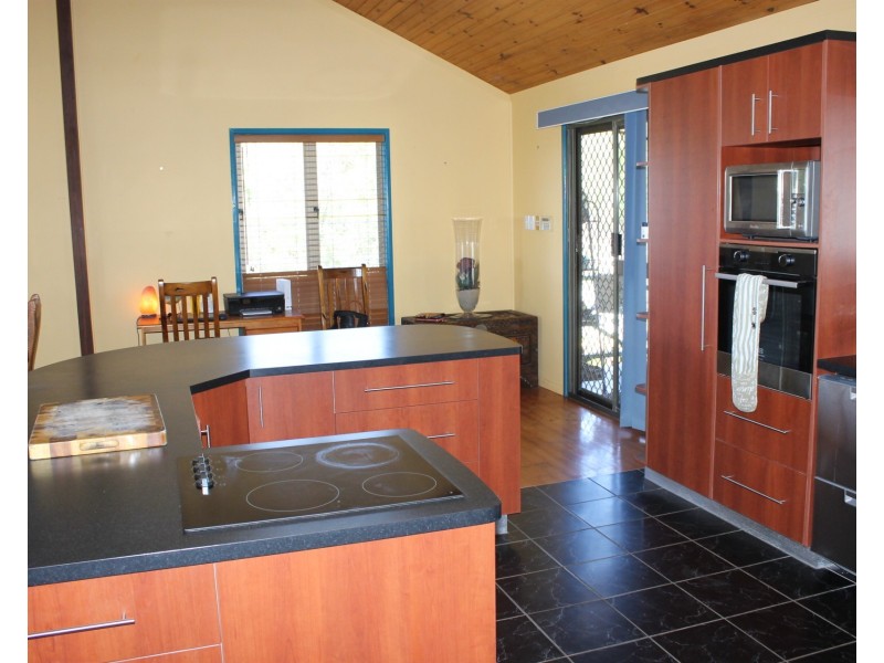 28 Rose Bay Road, Bowen QLD 4805