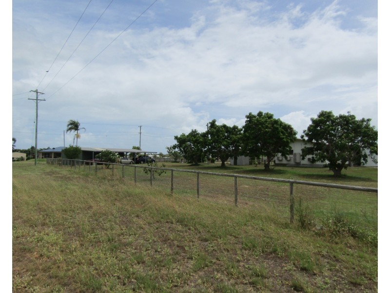 59 FLEMINGTON ROAD, Bowen QLD 4805