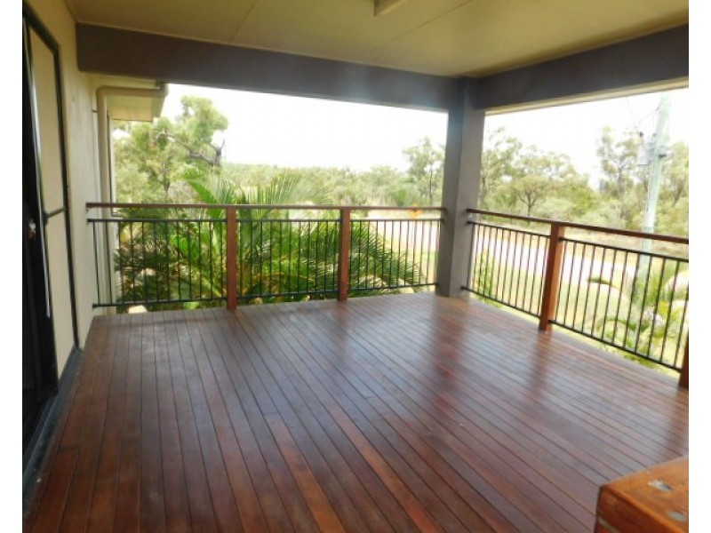 73 Pitcain Avenue, Brisk Bay QLD 4805