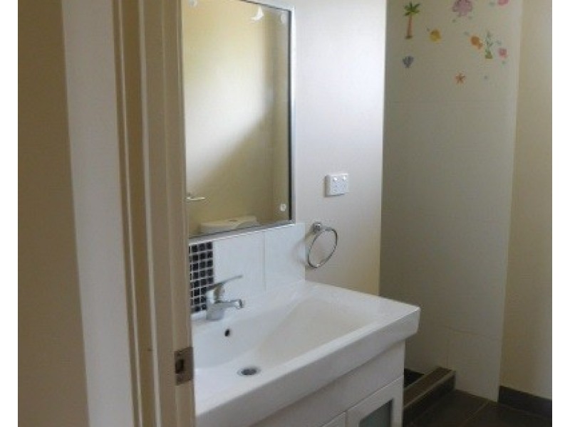 73 Pitcain Avenue, Brisk Bay QLD 4805