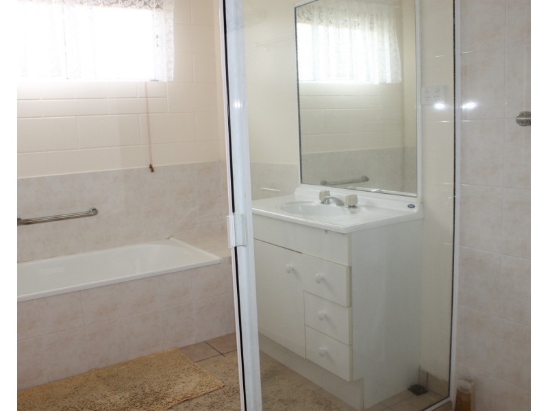 1/30 John Street, Bowen QLD 4805