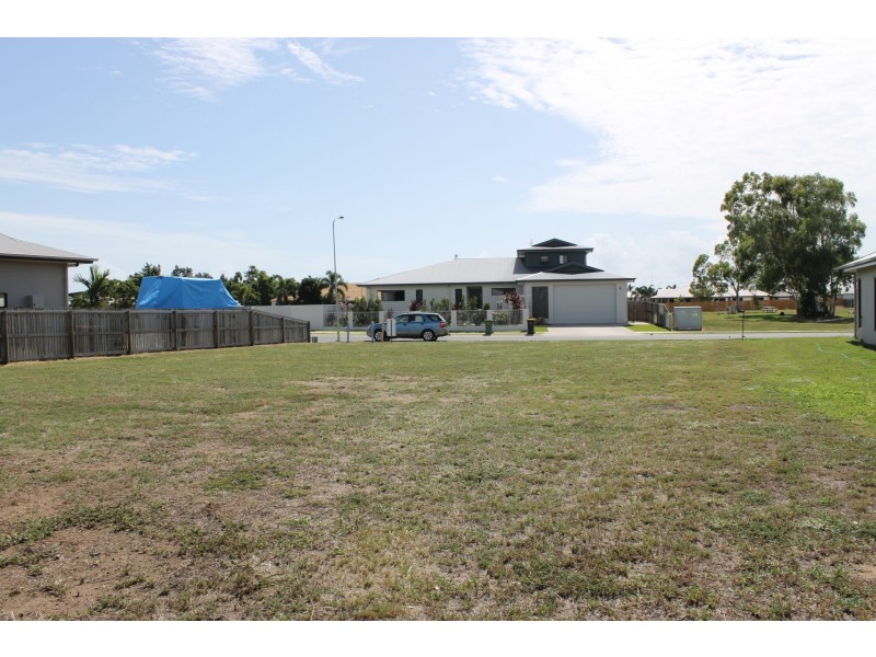 13 Ada Place, Bowen QLD 4805