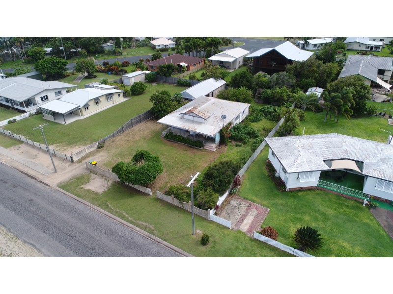 71 Queens Beach Esplanade, Bowen QLD 4805