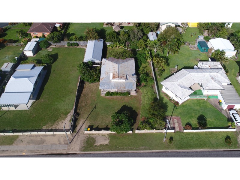 71 Queens Beach Esplanade, Bowen QLD 4805