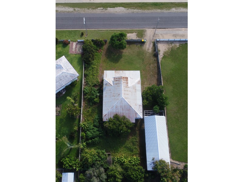 71 Queens Beach Esplanade, Bowen QLD 4805