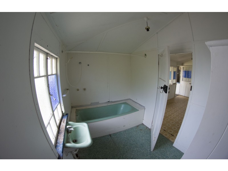 71 Queens Beach Esplanade, Bowen QLD 4805