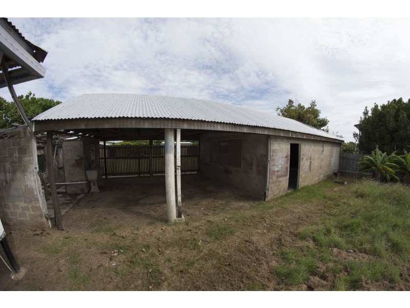 71 Queens Beach Esplanade, Bowen QLD 4805