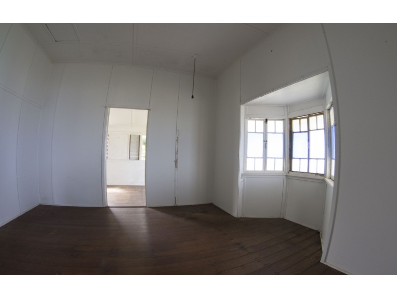 71 Queens Beach Esplanade, Bowen QLD 4805