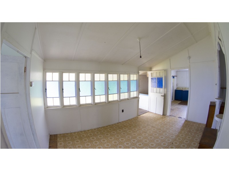 71 Queens Beach Esplanade, Bowen QLD 4805