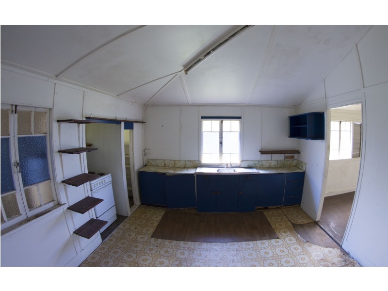 71 Queens Beach Esplanade, Bowen QLD 4805