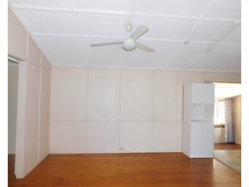 28 Tracey Street, Bowen QLD 4805