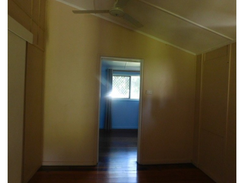 28 Tracey Street, Bowen QLD 4805
