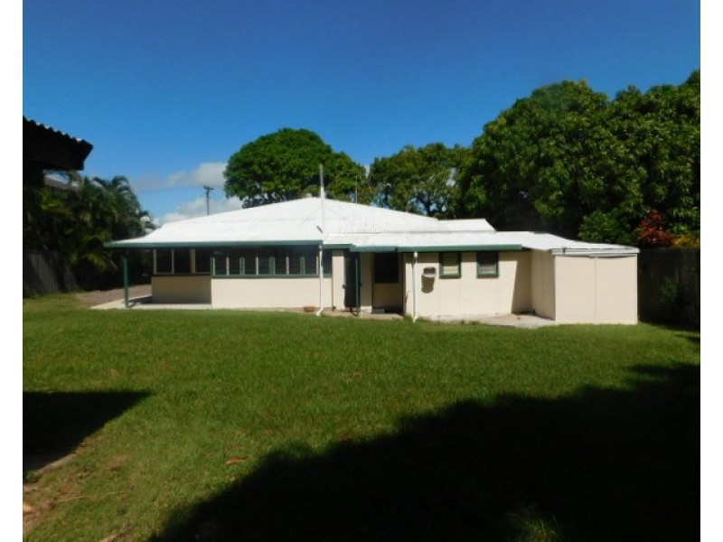 28 Tracey Street, Bowen QLD 4805