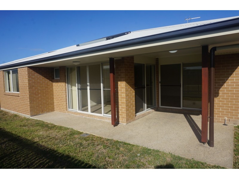 1 & 2/14 Hillview Place, Bowen QLD 4805