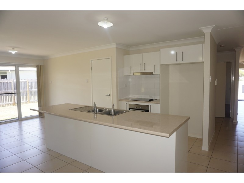 1 & 2/14 Hillview Place, Bowen QLD 4805