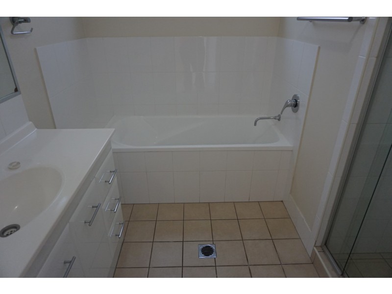 1 & 2/14 Hillview Place, Bowen QLD 4805