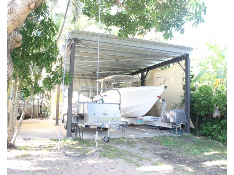 60 Murroona Street, Bowen QLD 4805