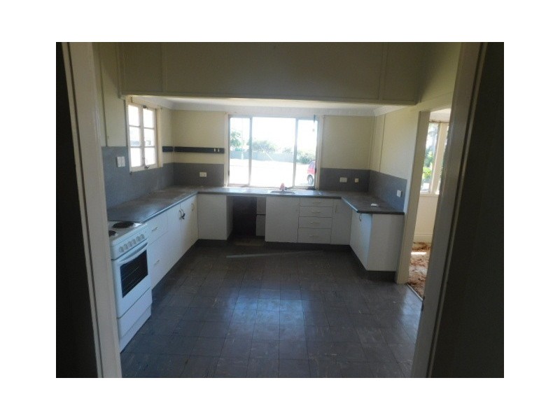 123 Herbert Street, Bowen QLD 4805