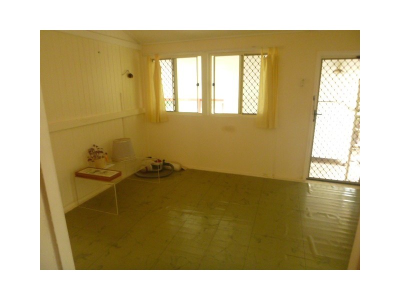 1 Holborne Street, Bowen QLD 4805