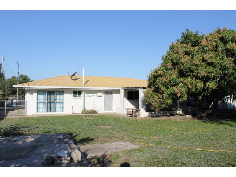 7 Queens Road, Bowen QLD 4805