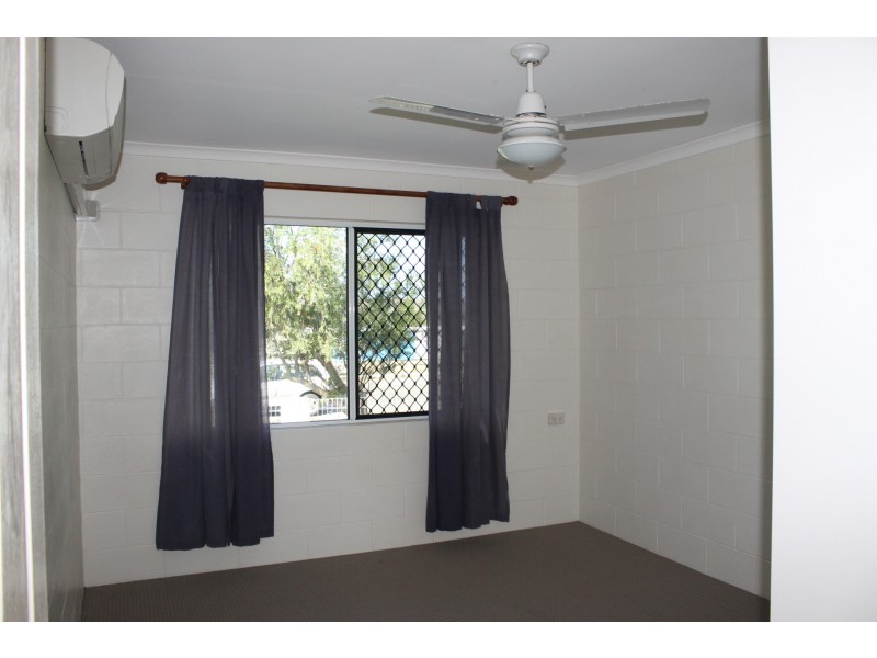 7 Queens Road, Bowen QLD 4805
