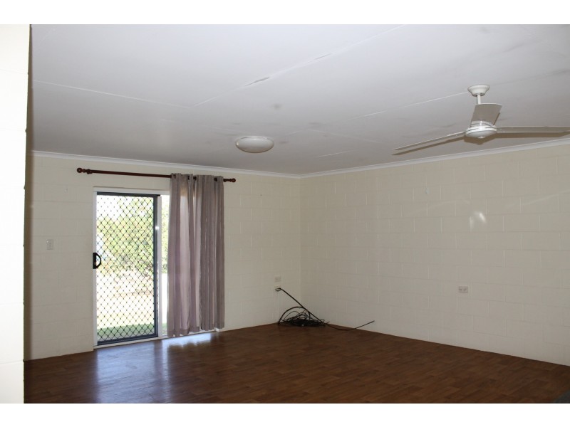 7 Queens Road, Bowen QLD 4805