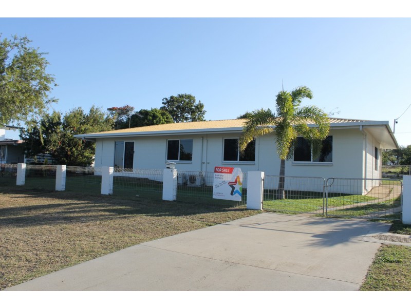 7 Queens Road, Bowen QLD 4805
