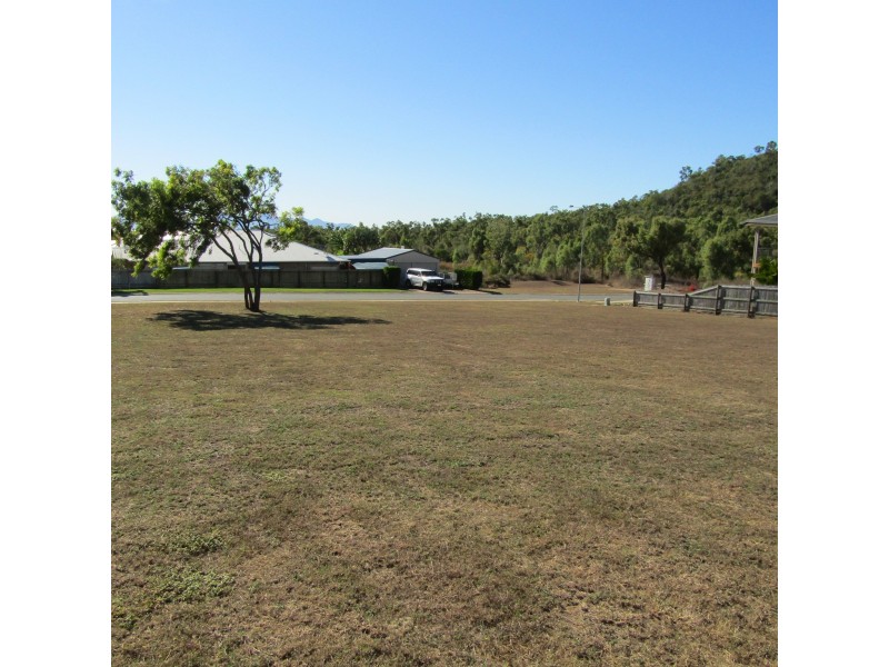 126 – 128 Ocean View Drive, Bowen QLD 4805