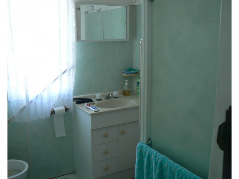 17 Russell Street, Bowen QLD 4805