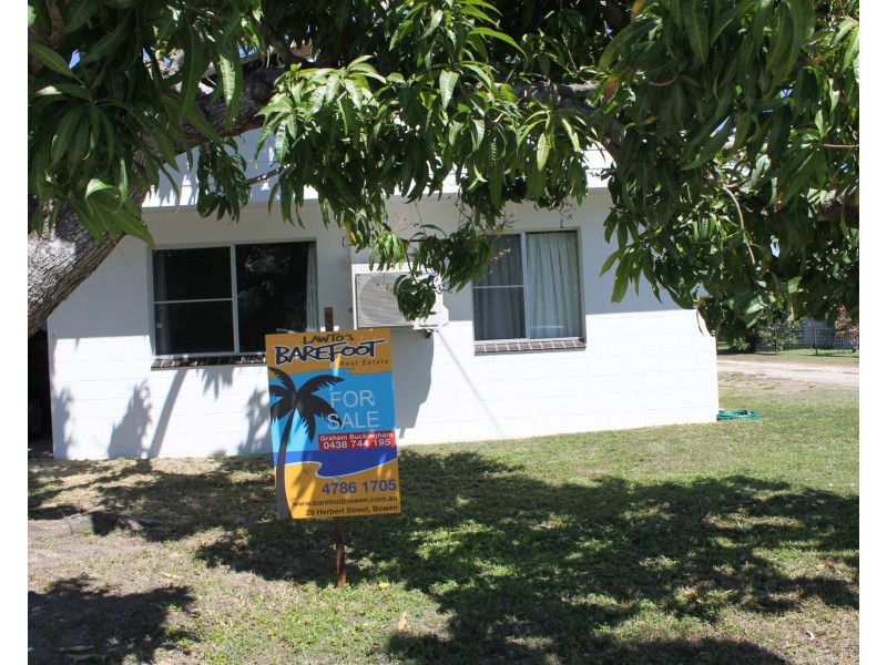 31 Tracey Street, Bowen QLD 4805