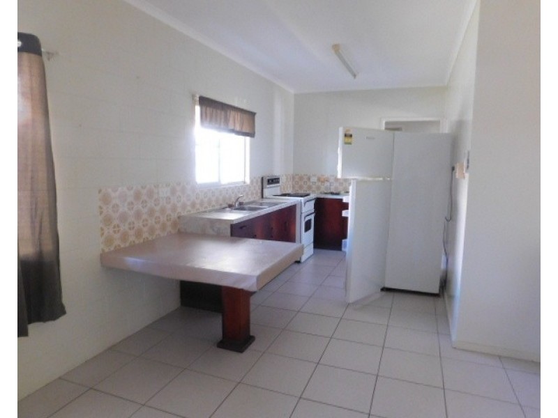 31 Tracey Street, Bowen QLD 4805