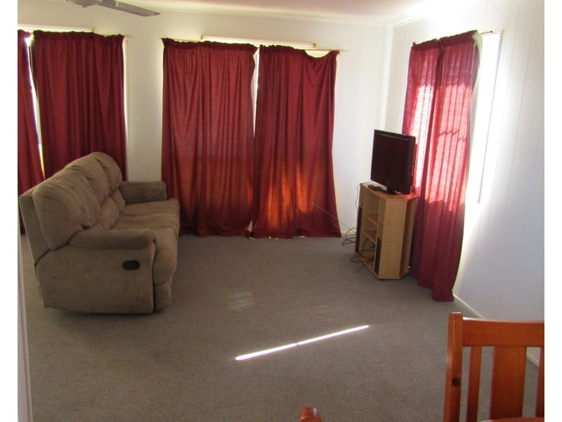 5 NINTH AVENUE, Collinsville QLD 4804