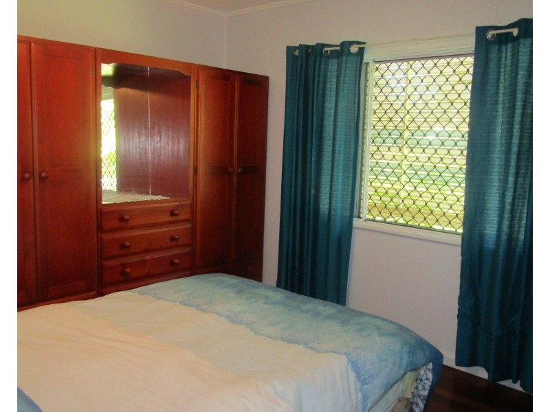 5 NINTH AVENUE, Collinsville QLD 4804