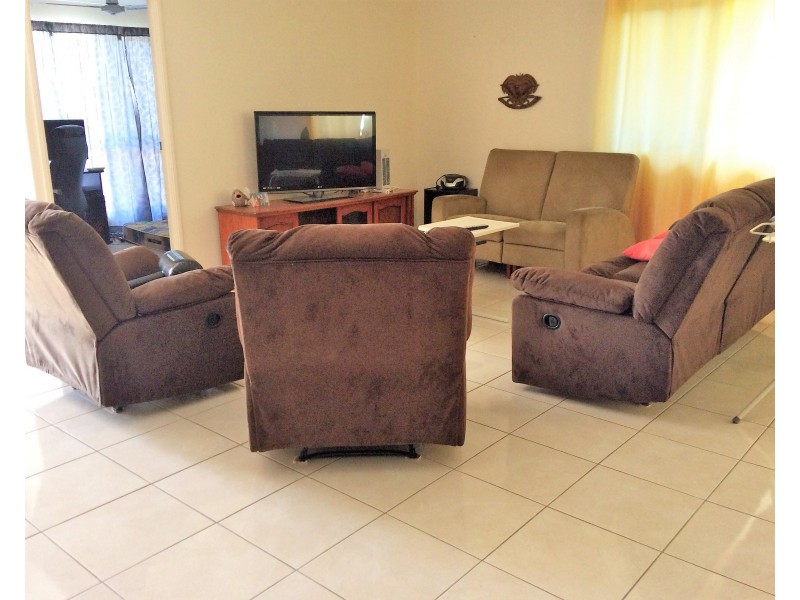 14 Silk Road, Bowen QLD 4805