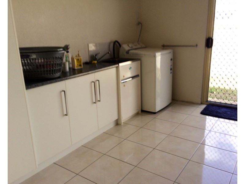 14 Silk Road, Bowen QLD 4805