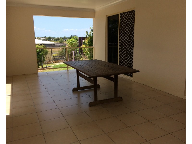 14 Silk Road, Bowen QLD 4805