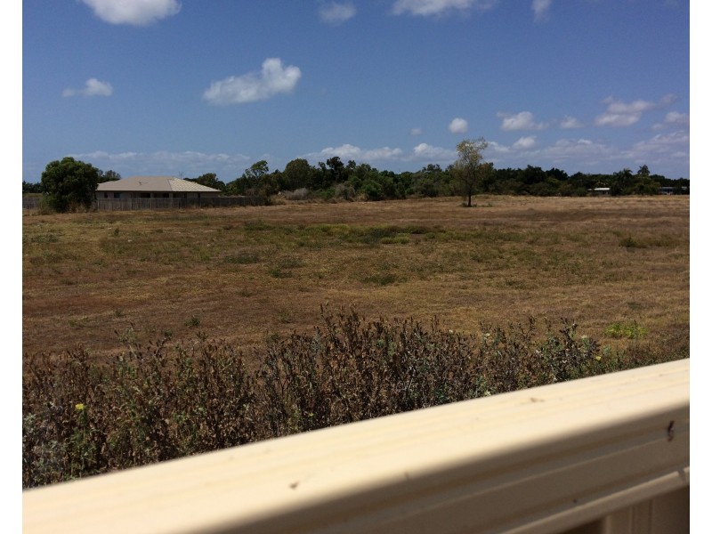 14 Silk Road, Bowen QLD 4805