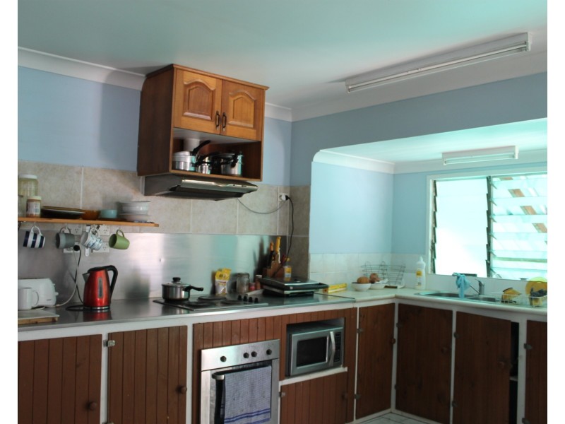 76 Powell Street, Bowen QLD 4805