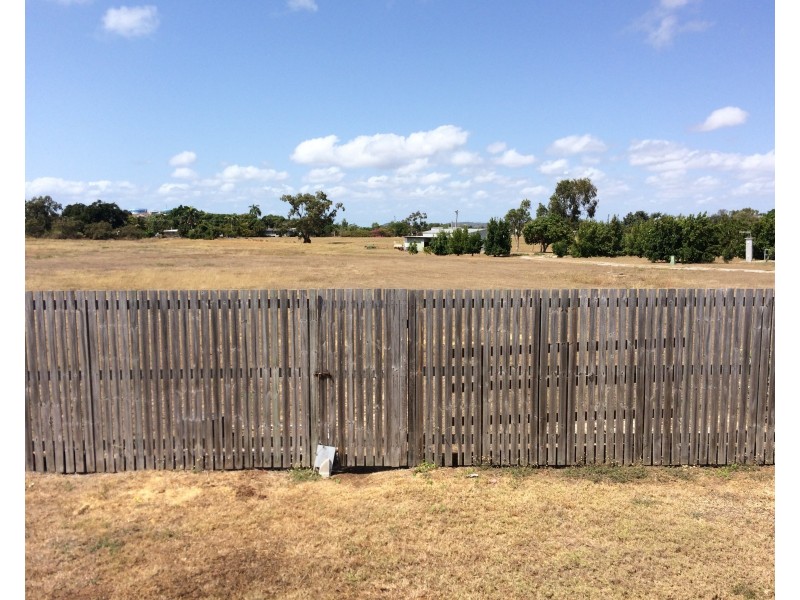 4 Silk Road, Bowen QLD 4805