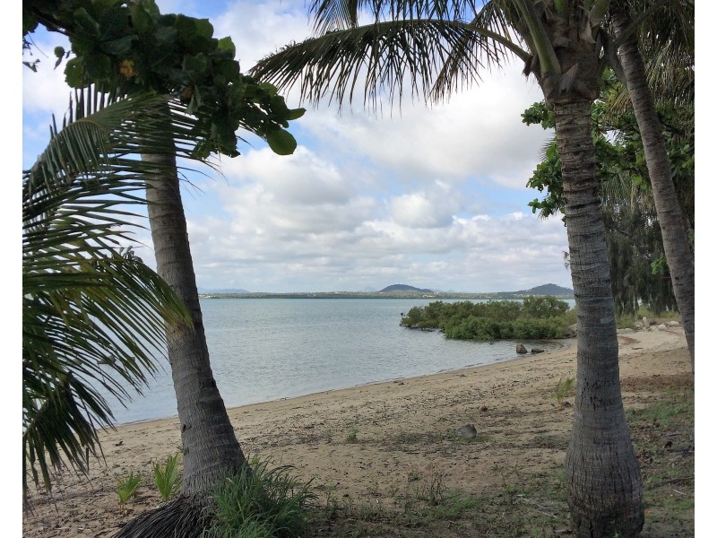 23 Thomas Street, Bowen QLD 4805