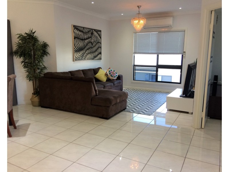 18 Reynolds Street, Bowen QLD 4805