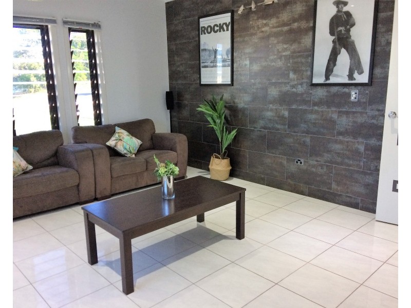 18 Reynolds Street, Bowen QLD 4805