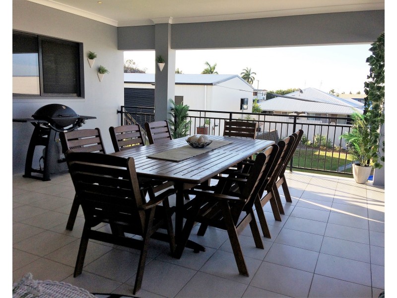 18 Reynolds Street, Bowen QLD 4805