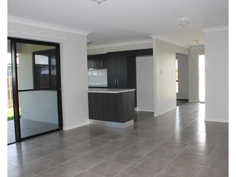 28 Duke Street, Bowen QLD 4805