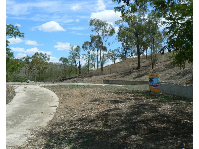 3 Logan Street, Collinsville QLD 4804