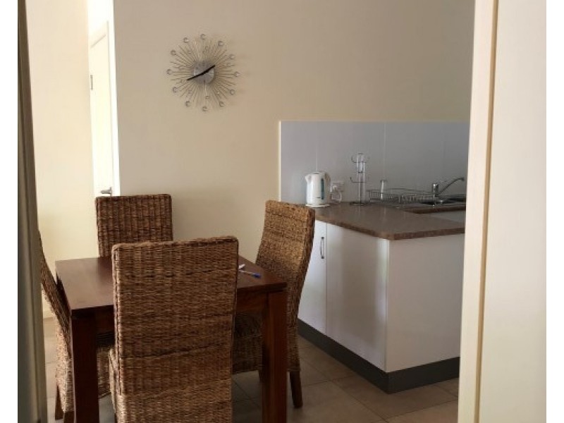 1/56 Murroona Street, Bowen QLD 4805