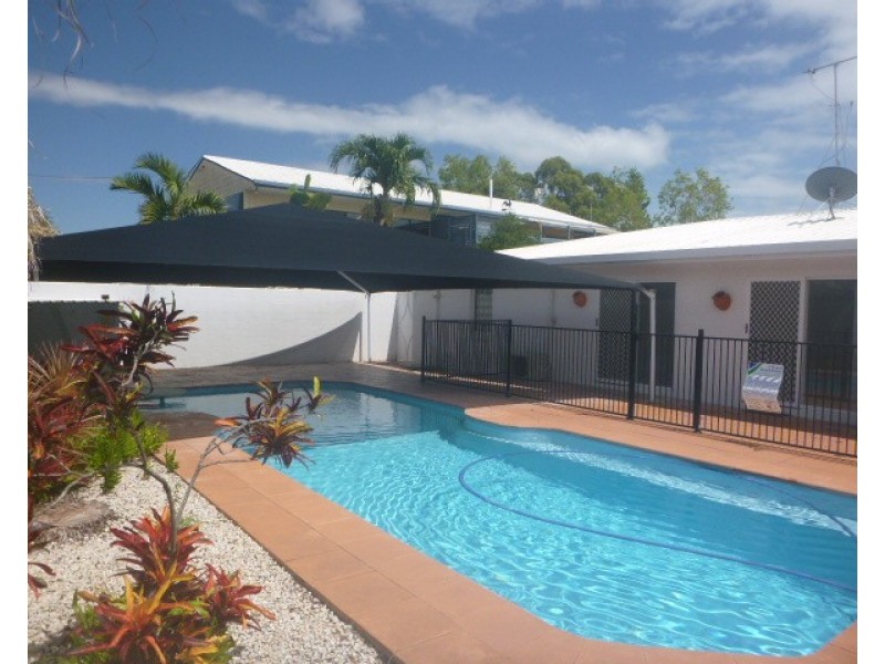 51 Edwards Esplanade, Brisk Bay QLD 4805