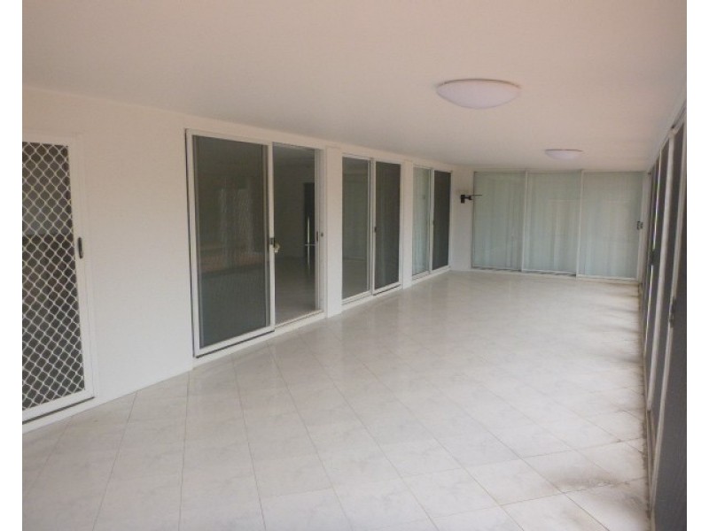 51 Edwards Esplanade, Brisk Bay QLD 4805