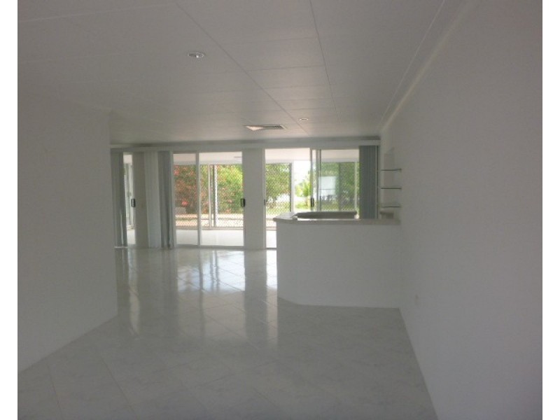 51 Edwards Esplanade, Brisk Bay QLD 4805