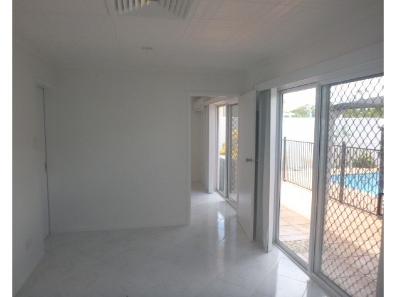 51 Edwards Esplanade, Brisk Bay QLD 4805